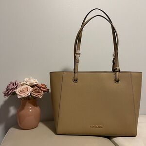 Michael Kors Medium Walsh Tote